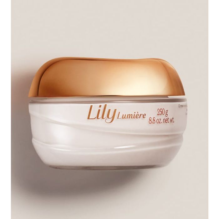 Crème hydratante satinée pour le corps Lily Lumière, 250 g
