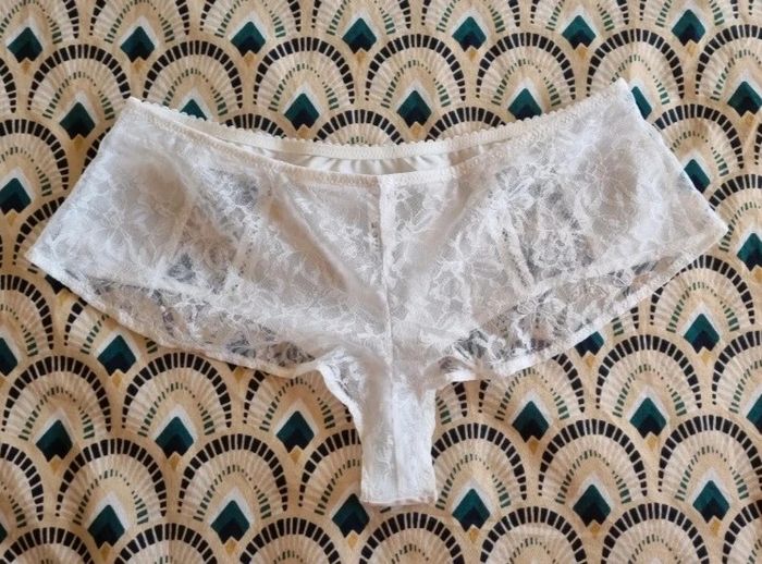 Shorty blanc avec dentelle - photo numéro 5