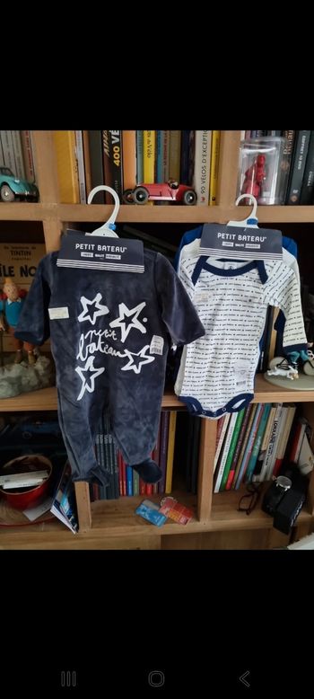 Pyjama + lot 3 bodys assortis Petit Bateau neufs