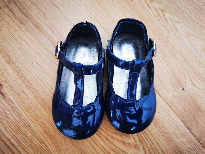 Lot de chaussures de fête taille 19 - photo numéro 2