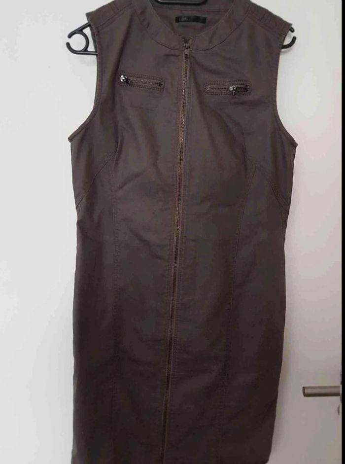 Robe  style jean  taille  38  40