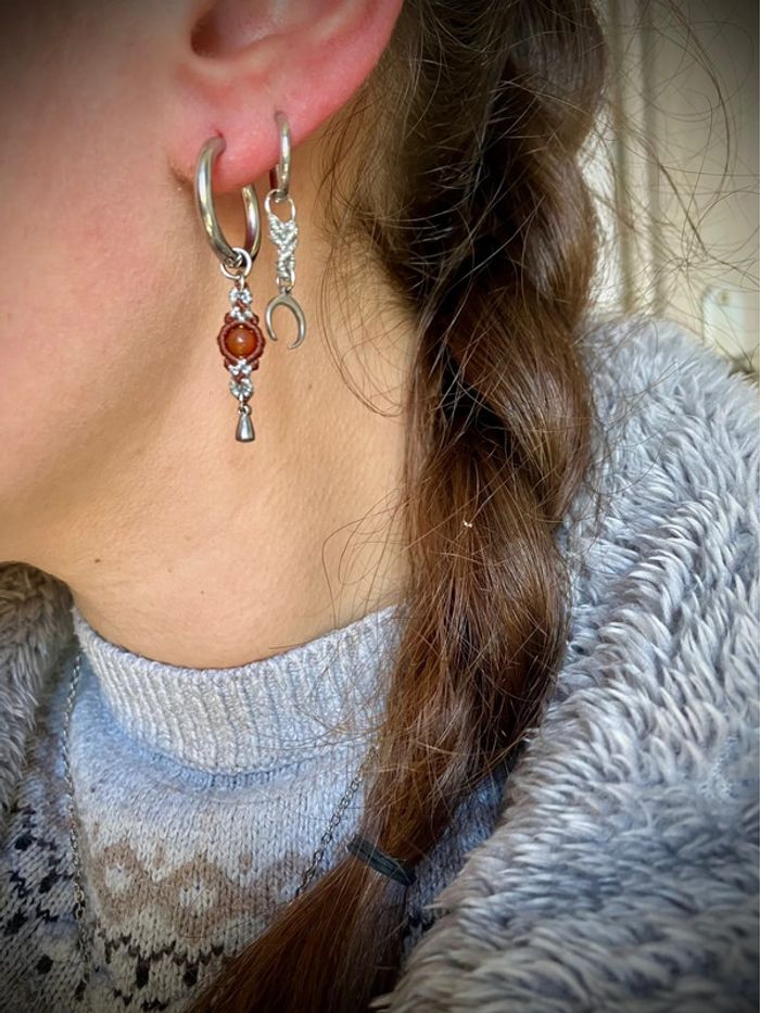 Boucles d’oreilles petites créoles acier inoxydable et macramé pierre Agate - photo numéro 4
