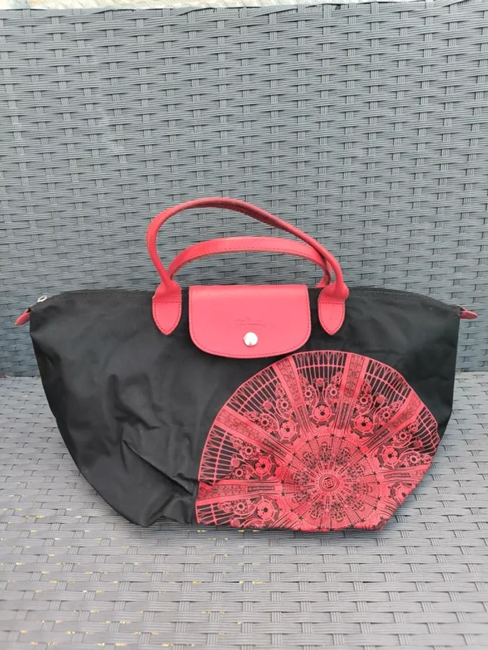 Petit Sac à main pliage Longchamp noir et rouge