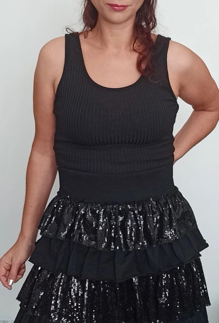 Jupe noire volants et sequins 46/48 - photo numéro 3