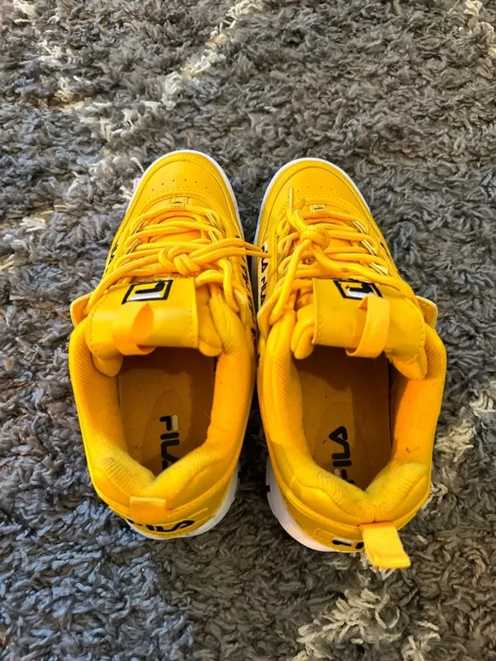 Chaussures Fila jaune - photo numéro 3