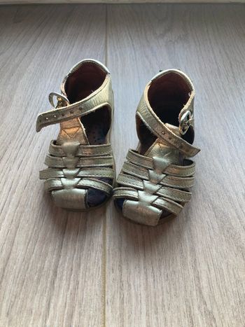 Chaussures babybotte 19 🍍