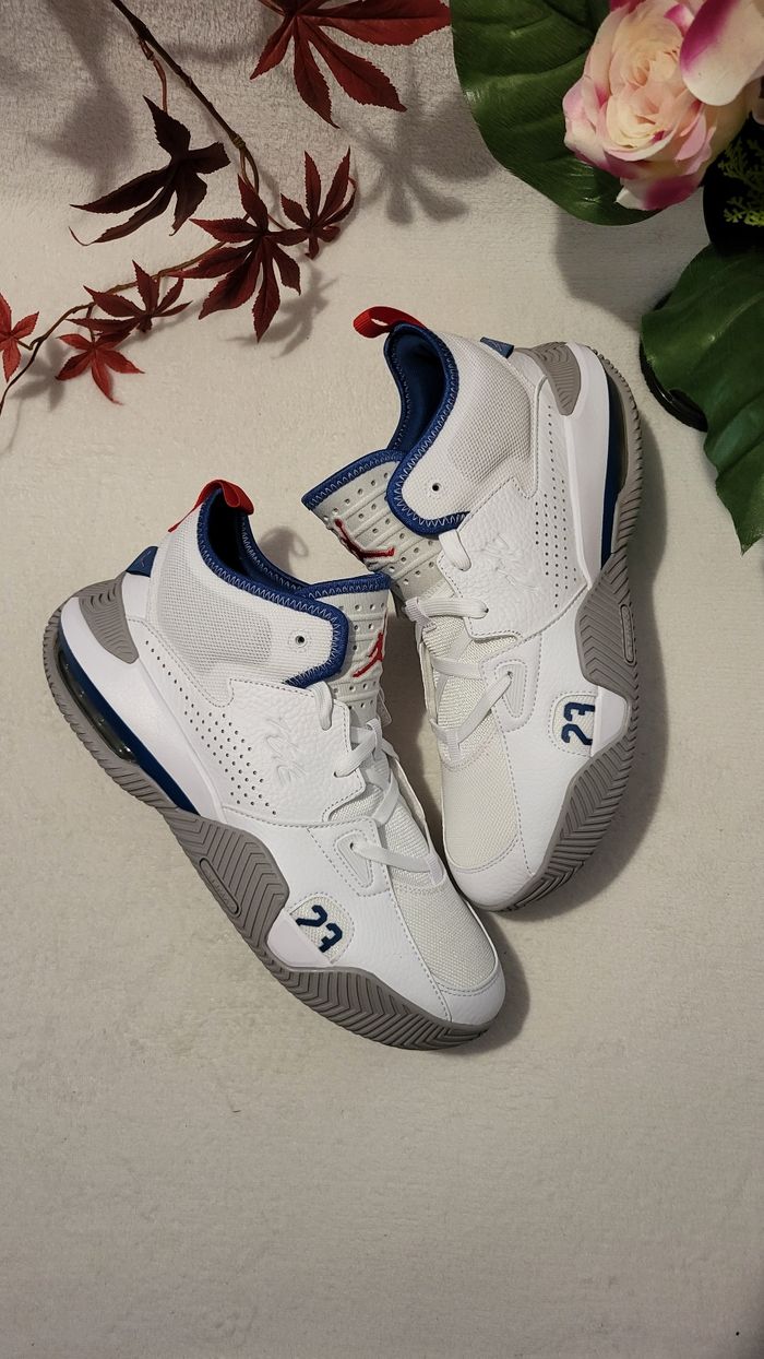 Jordan Stay Loyal 2 White True Blue University Red - Unisex - DQ8401101 - Sizes : 40, 44.5 and 45.5 🌈🌈