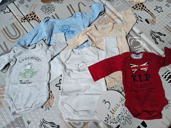 Lot 5 bodies manches longues 3 mois