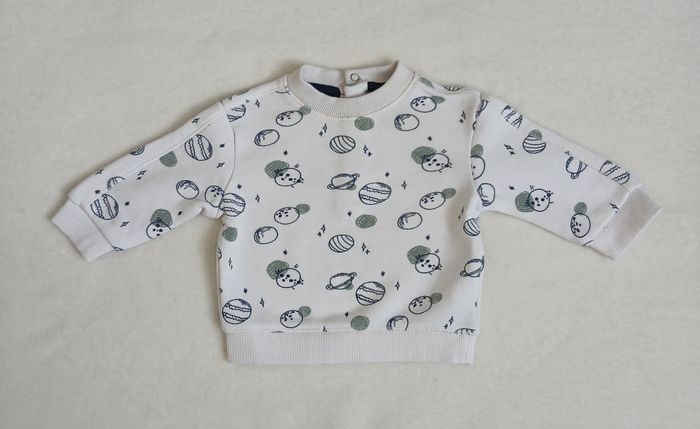 Pull blanc motifs planètes 6 mois
