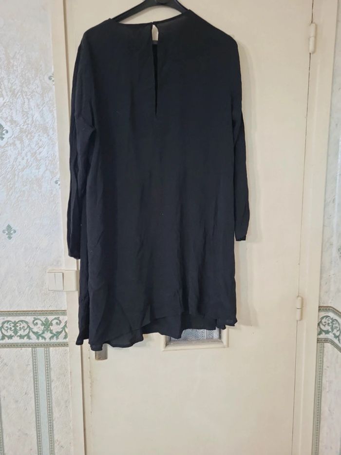 Robe noire h&m 50 - photo numéro 2