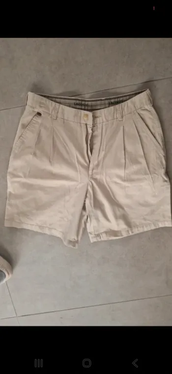 Beau short cargo vintage lacoste taille 42 /l tres bon eta