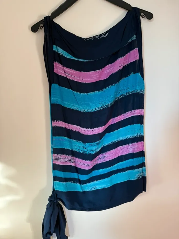Haut desigual taille M - photo numéro 4