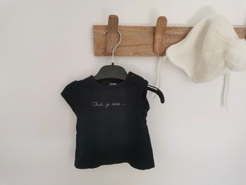 Tee-shirt bleu marine