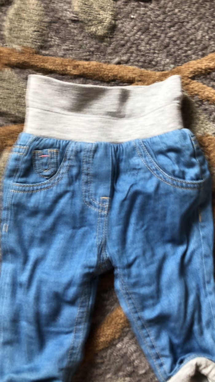 Jeans bébé fille 0-3 mois - photo numéro 2