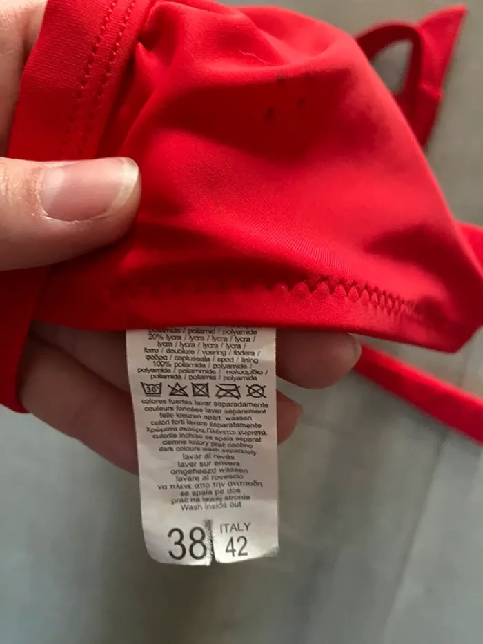 Haut de maillot rouge - photo numéro 2