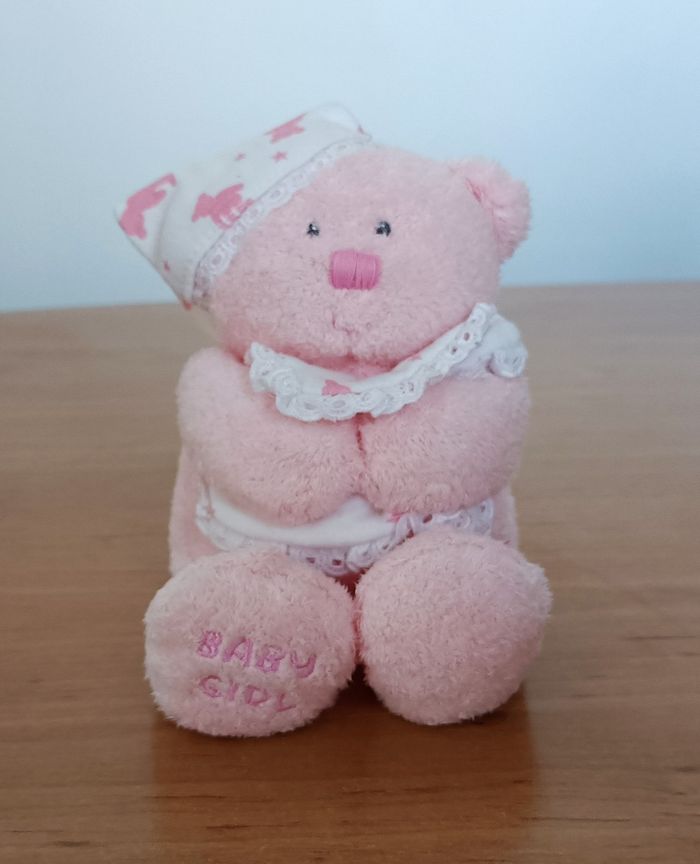 Peluche. Doudou ours rose avec un bonnet de nuit. TY. Baby girl. 17,5 cm