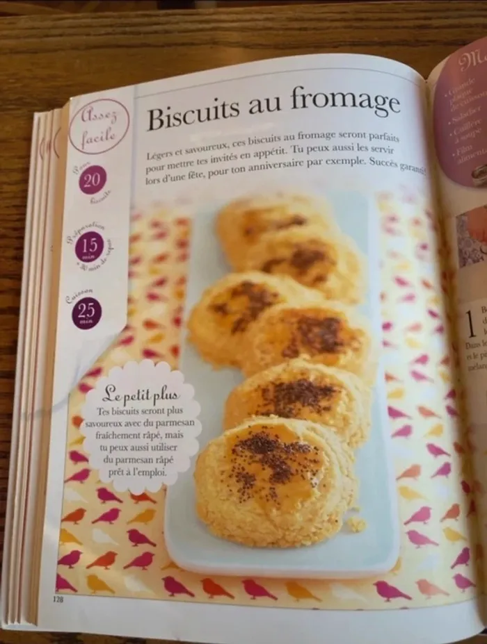 Livre la cuisine côté fille en très bon état - photo numéro 3