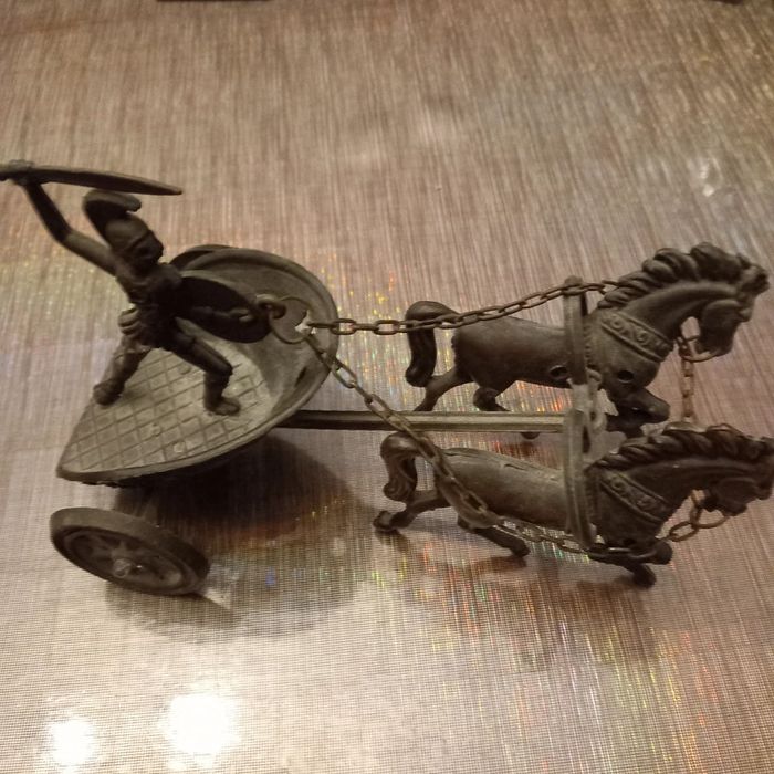 Char guerrier avec ses chevaux - photo numéro 5