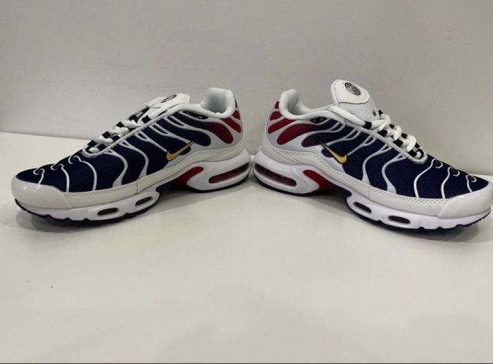 Tn nike psg taille 34 neuf jamais porté - photo numéro 2
