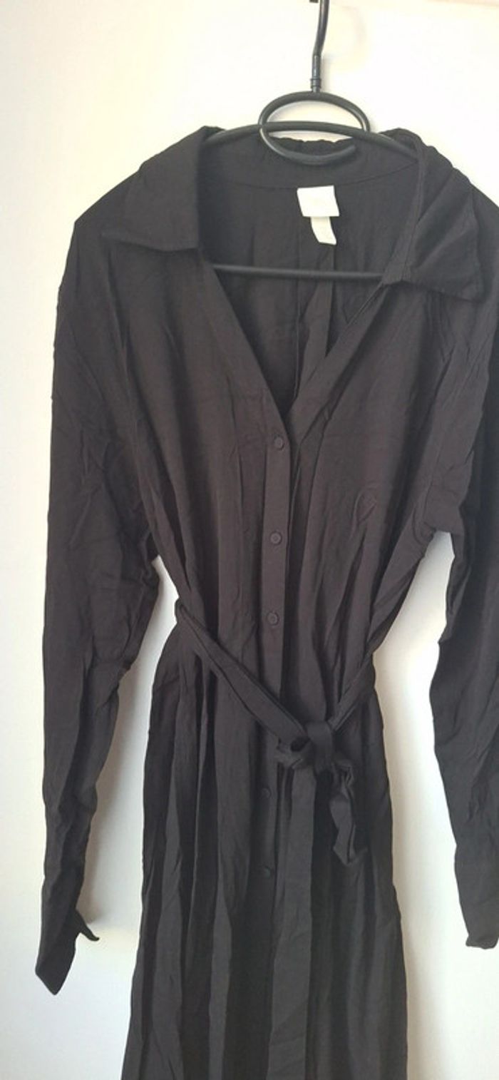 Jolie Robe Chemise mi-longue H&M - photo numéro 2