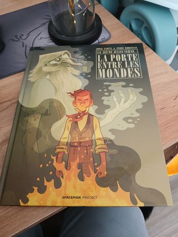 BD LE JEUNE JULES VERNES DE PEDRO RODRIGUEZ
