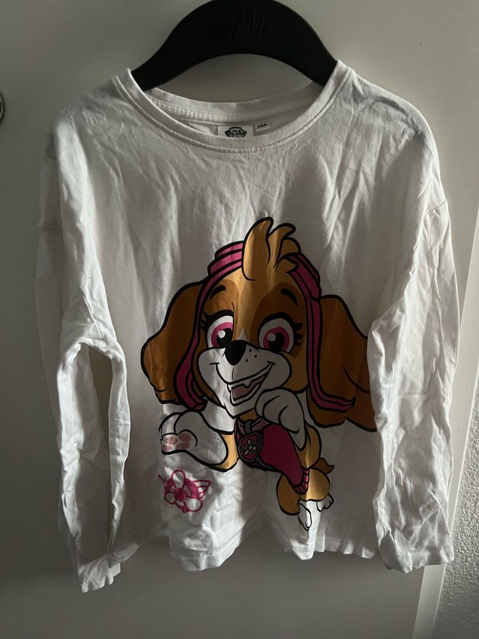 TEE shirt fille c&a taille 10 ans