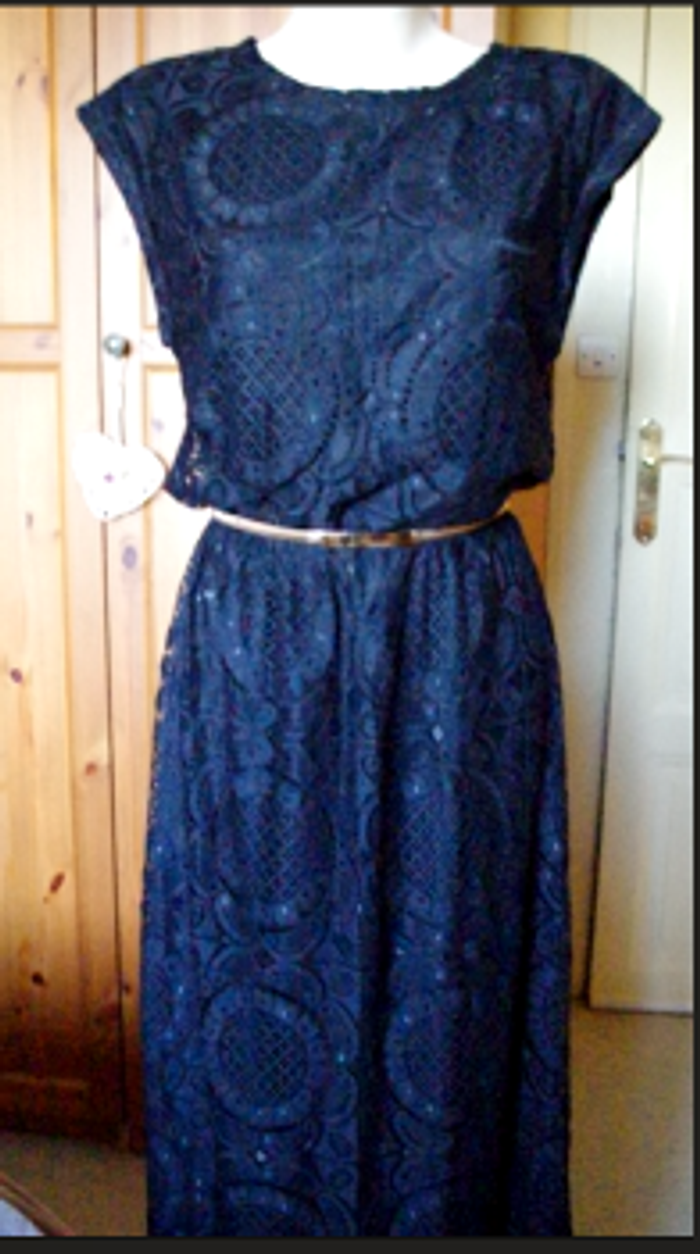 Iska London- Robe longue, dentelle noire T. 42 - photo numéro 8