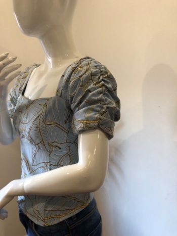 Petit top manche bouffantes