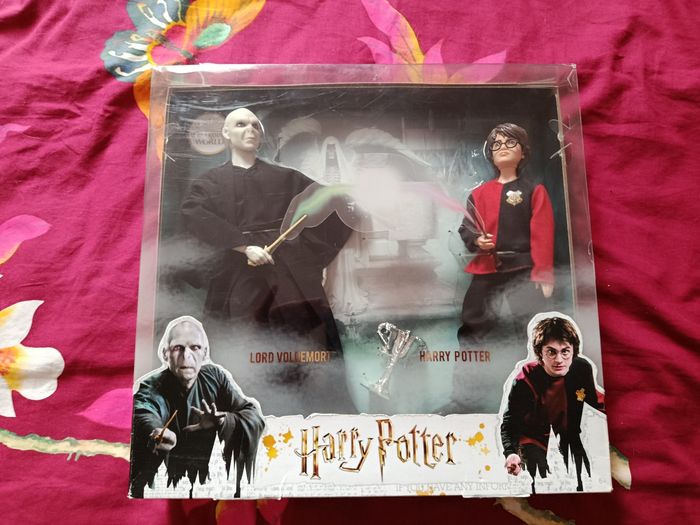 A saisir,  coffret " Harry Potter et Voldemort" jamais ouvert !