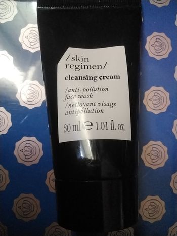 Creme moussante  douce  impecfections  pores dilatés  brillance  peaux sensibles  effets  visage  et corps  matifiant  eclat  bonne mine  ressere les pores 30ml