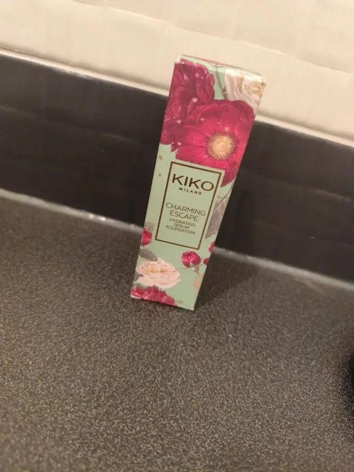 Fond de teint liquide Kiko neuf