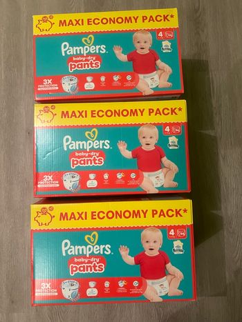 Couches Pampers pants taille 4