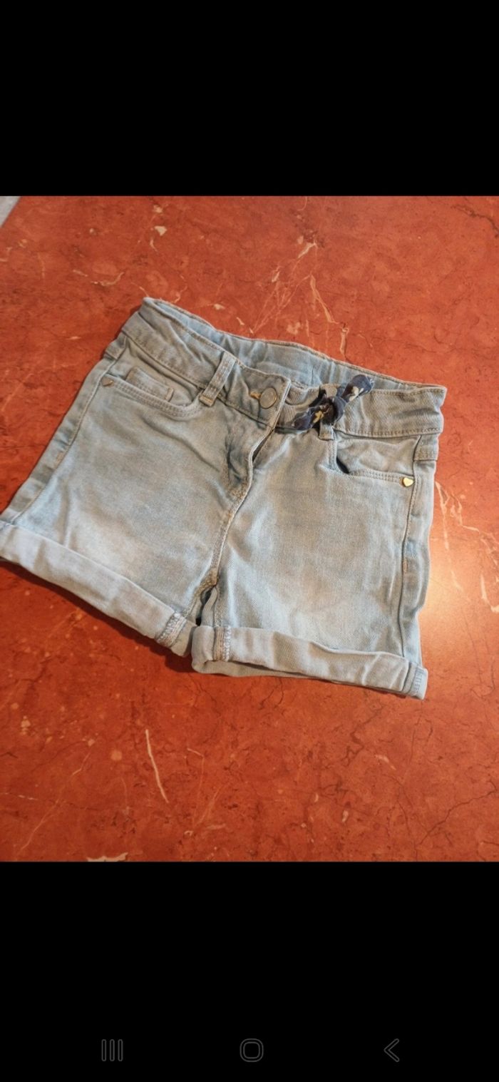 Short fille taille 5 ans