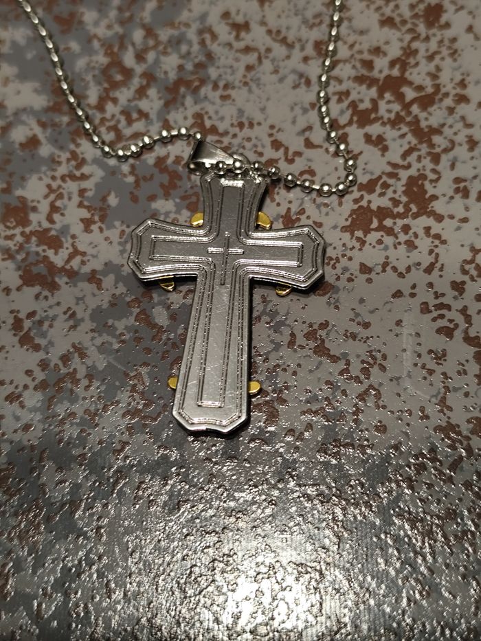Chaîne et pendentif croix - photo numéro 7