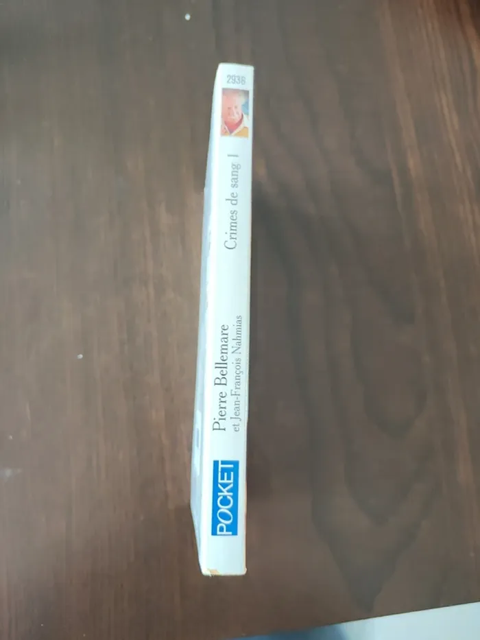 Livre Crimes de sang 1 - photo numéro 3