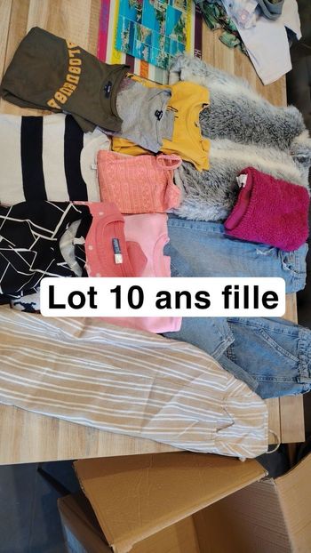 Lot 16 vêtements 10 ans 
