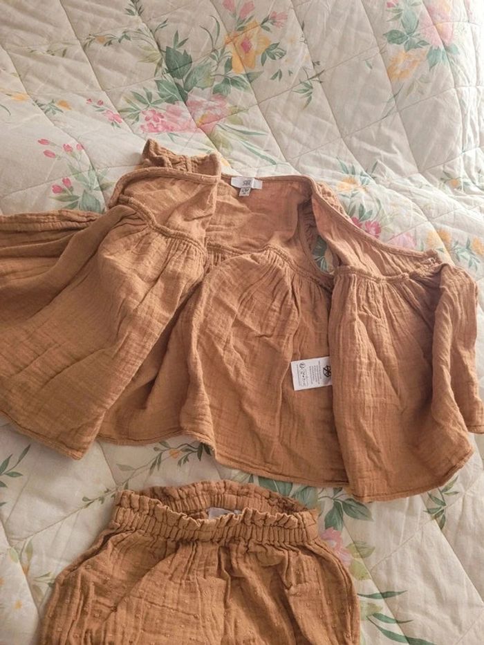 Ensemble 12 mois marron - photo numéro 2