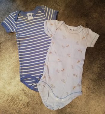 Lot de 2 Bodies petit bateau 3mois comme neufs