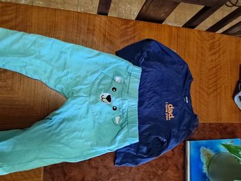 Ensemble t shirt pantalon 