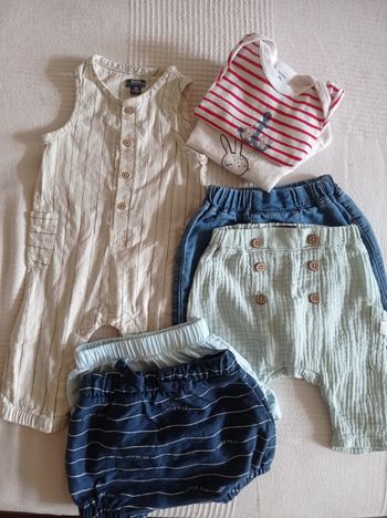 Lot vêtements bébé
