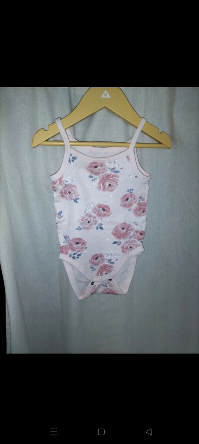 Body rose pâle C&A 9 mois