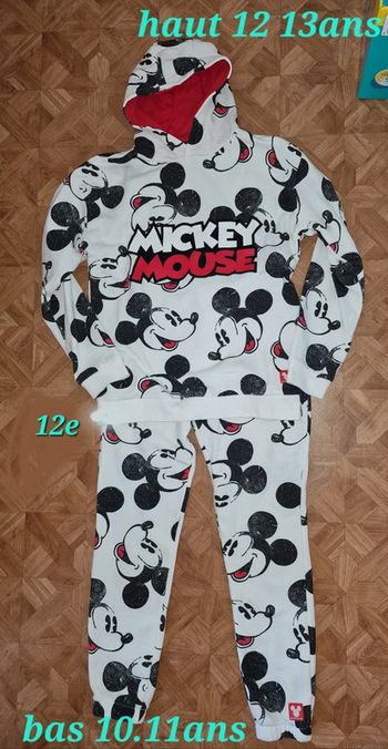 Jogging mickey haut 12.13 bas 10.11a taille grand