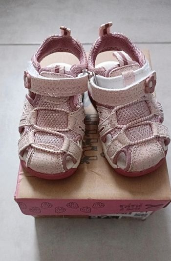 Chaussures ouvertes fille - 21