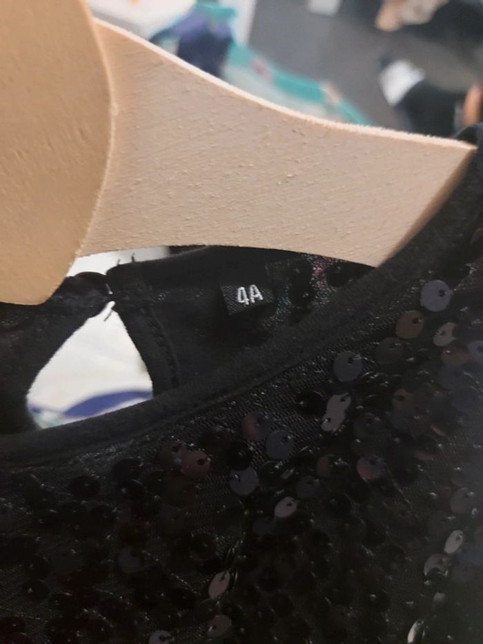 Robe noire 4 ans - photo numéro 3