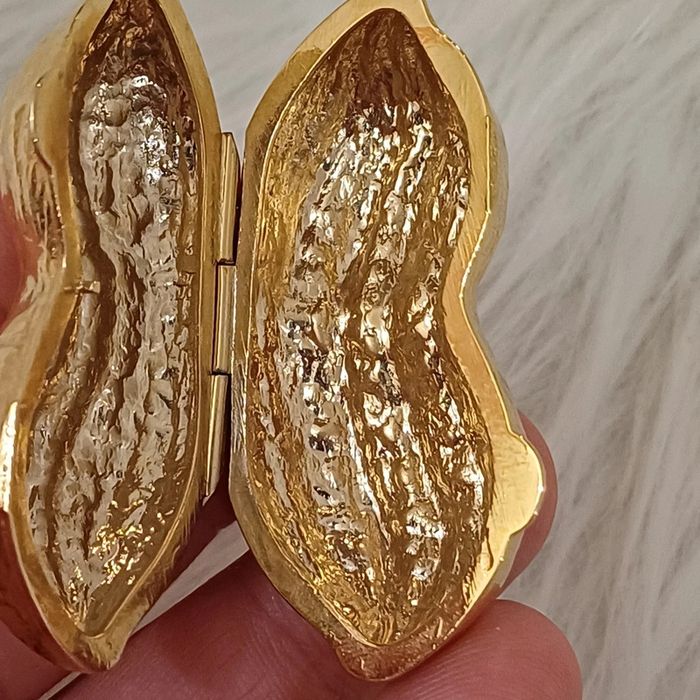 Petite boîte sous forme de cacahuètes - photo numéro 3