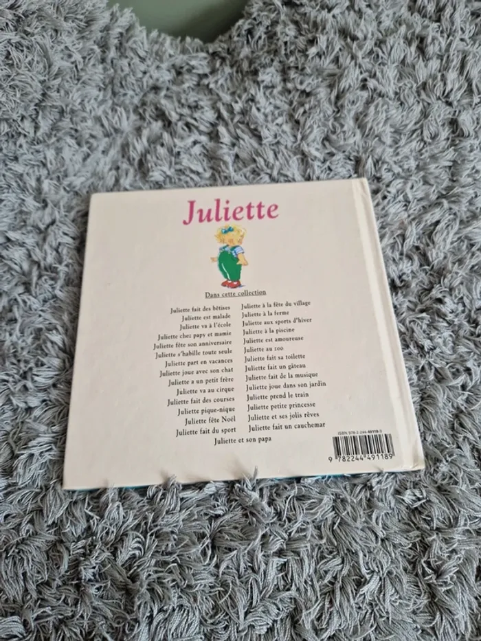 Juliette a la piscine - photo numéro 2