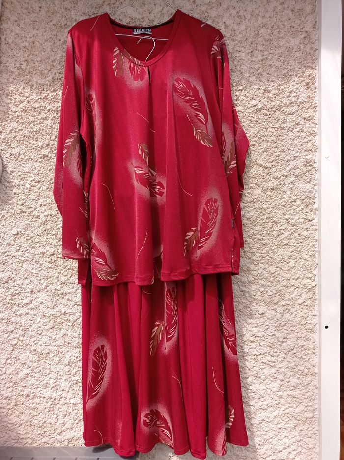 ENSEMBLE HAUT JUPE SI BELLE ET... Rouge.