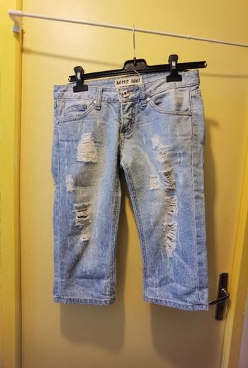 Corsaire en jean S effet troué