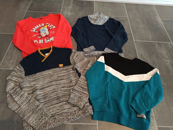 Lot de vêtements taille 8 ans garçon - photo numéro 7