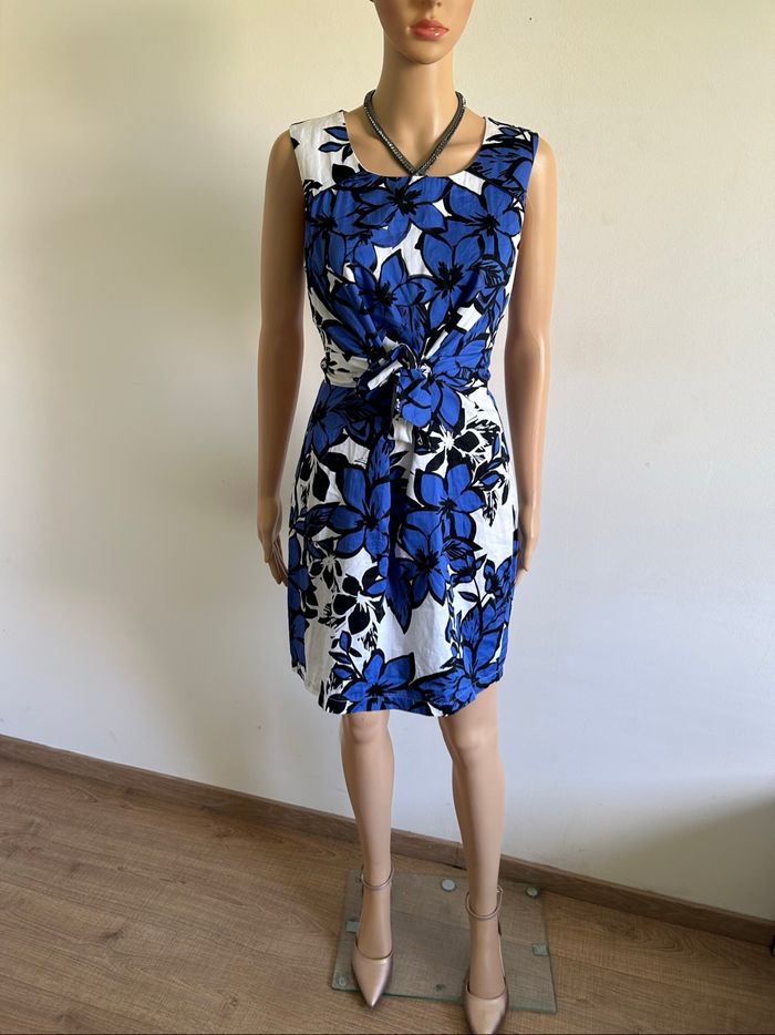 Robe bleue et blanche sans manches Anna Field taille 40 TBE - photo numéro 3